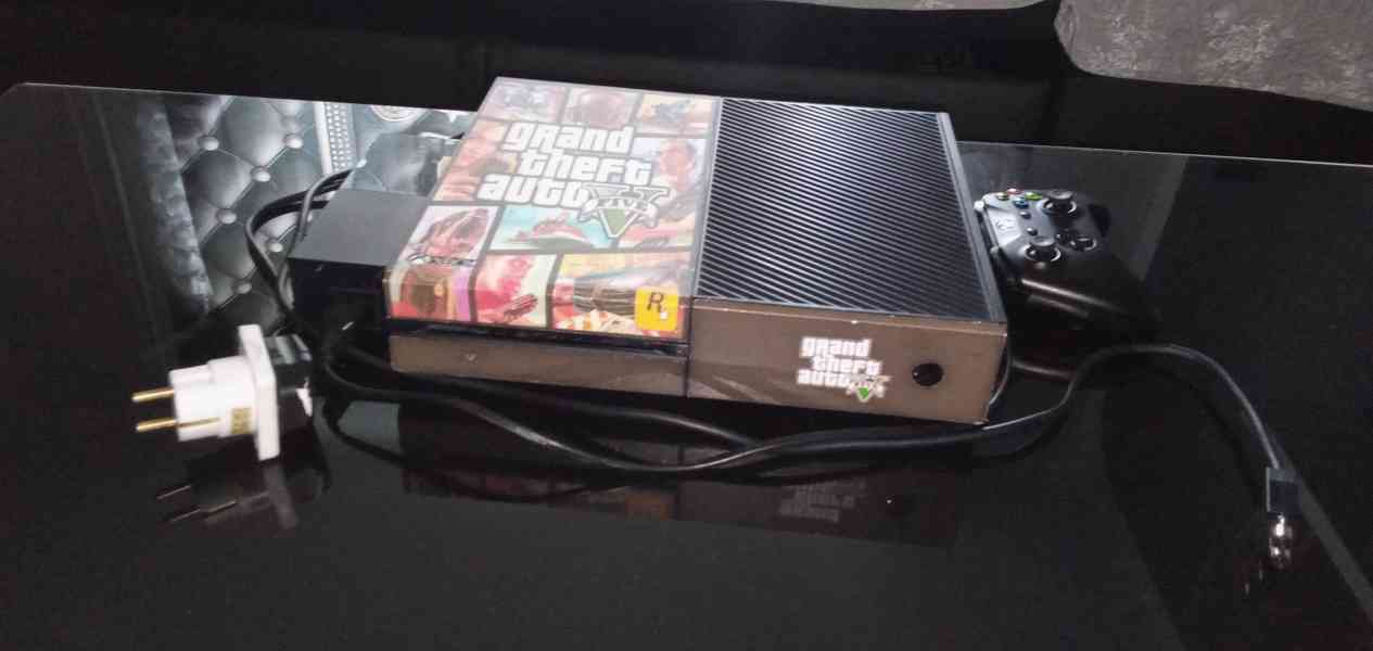 Xbox One 500GB + ovladač originál - foto 5