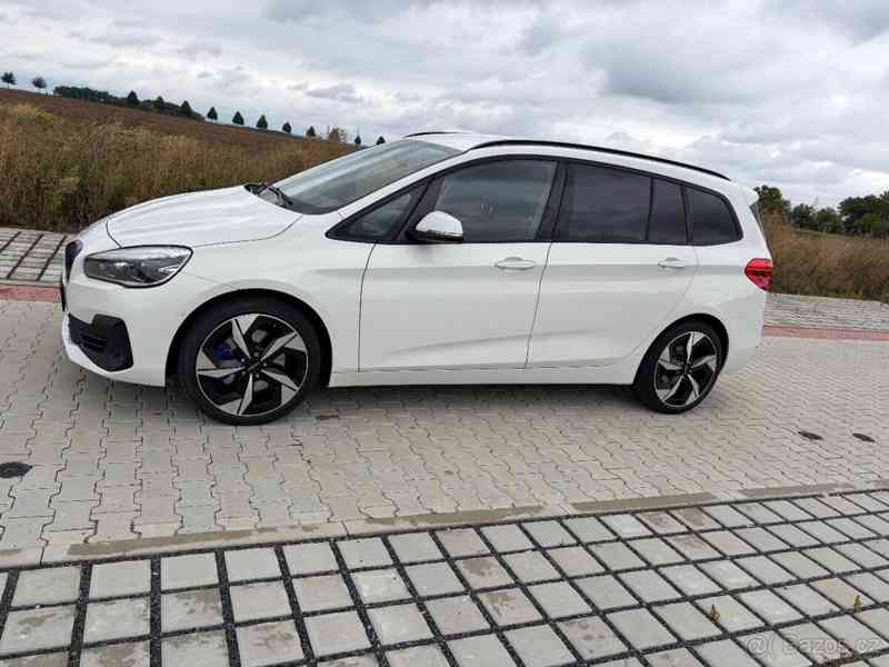 BMW Řada 2 2,0   220i Gran Tourer 2021 TOP STAV - foto 2