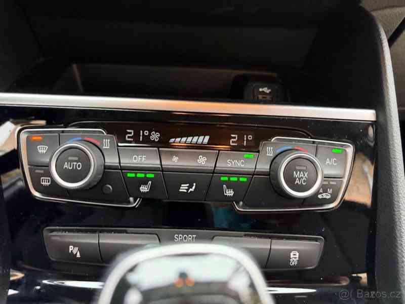 BMW Řada 2 2,0   220i Gran Tourer 2021 TOP STAV - foto 7