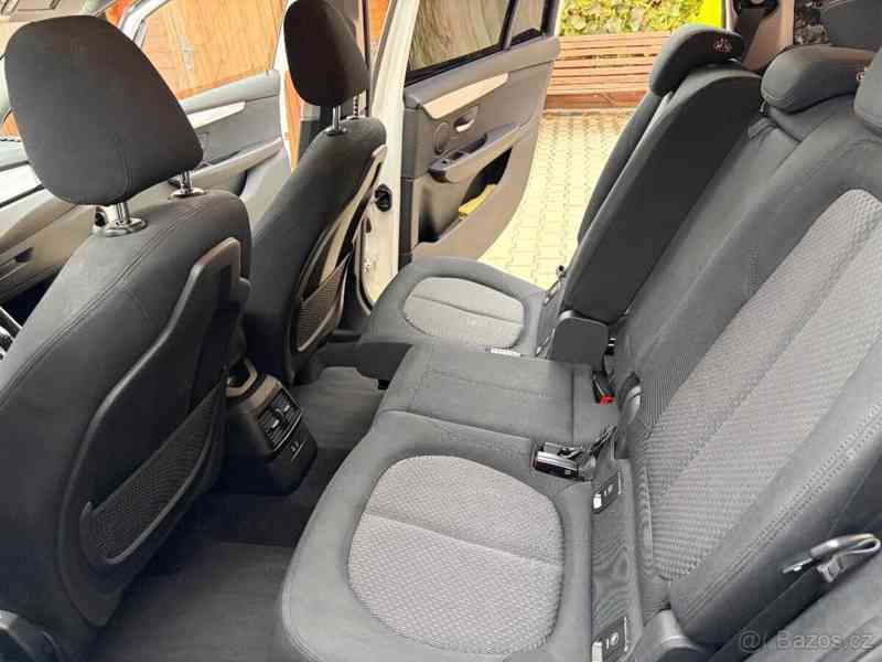 BMW Řada 2 2,0   220i Gran Tourer 2021 TOP STAV - foto 11