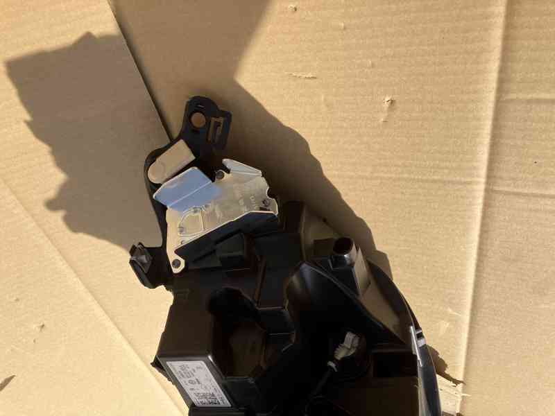 svetla svetlo vw golf viii 8 lift led prave leve - foto 10