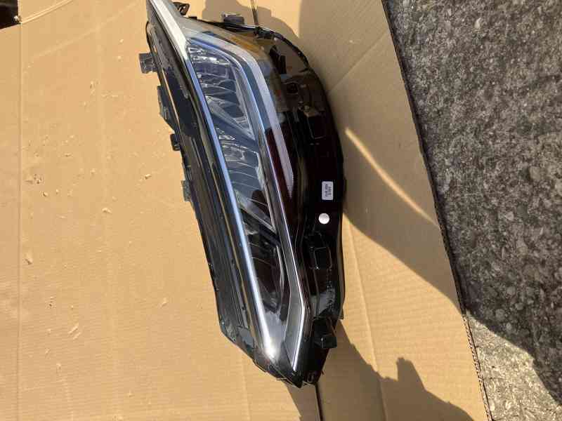 svetla svetlo vw golf viii 8 lift led prave leve - foto 11