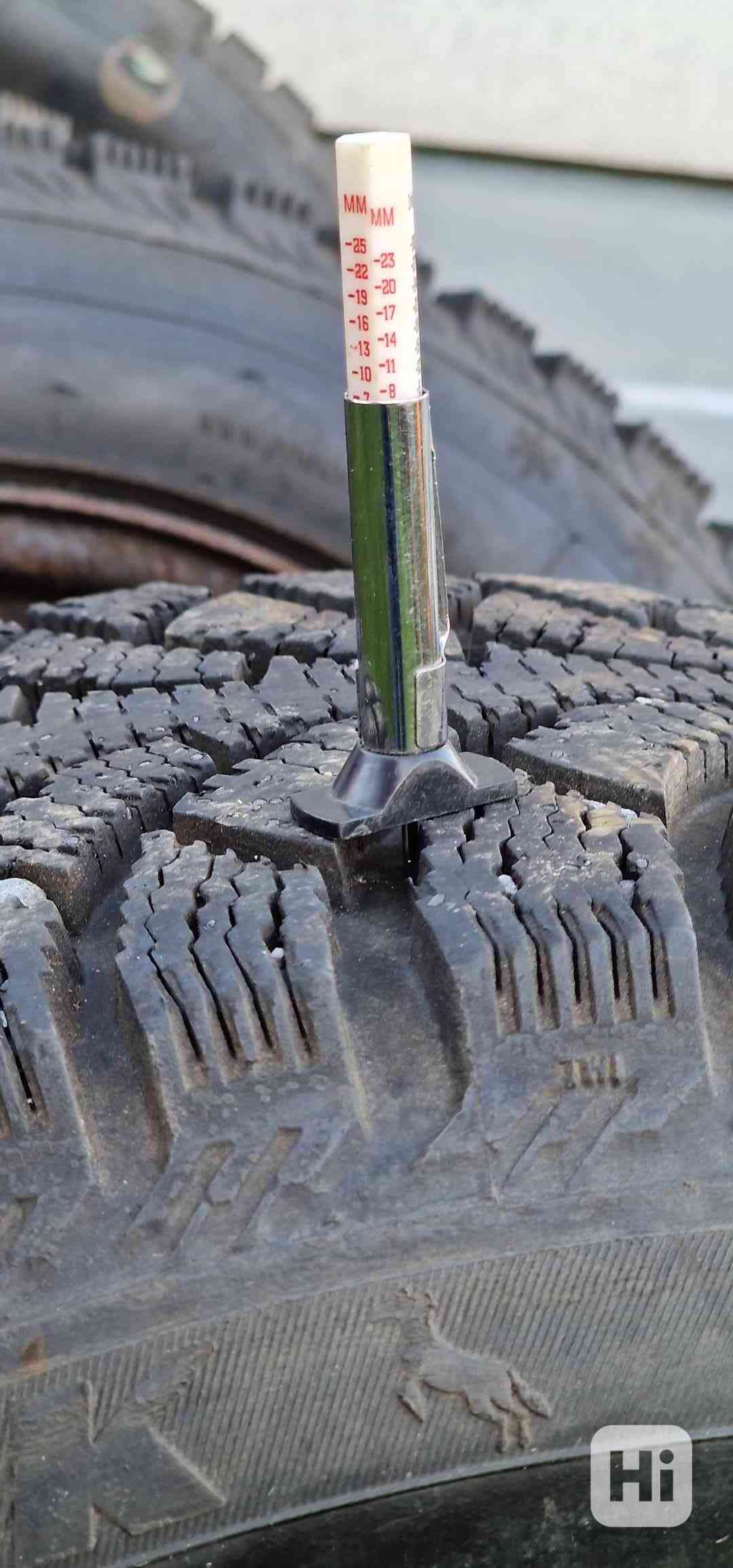 Zimní pneu Vraník 215x55x16 - foto 1