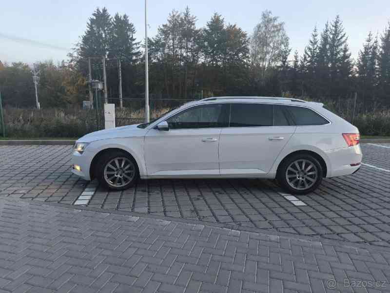 Škoda Superb 2,0 TDI 140kW 4x4 Style Combi DSG  Škoda Superb - foto 6