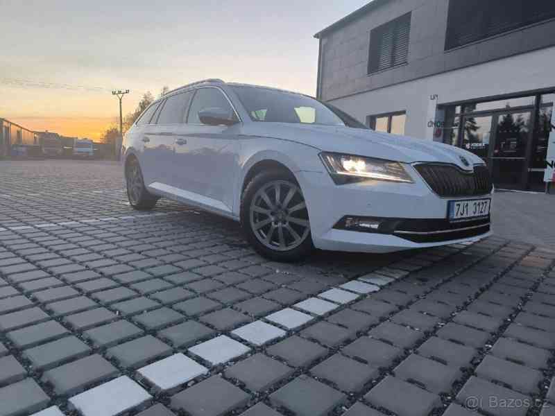 Škoda Superb 2,0 TDI 140kW 4x4 Style Combi DSG  Škoda Superb - foto 4