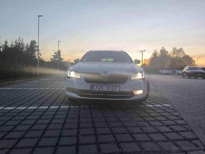 Škoda Superb 2,0 TDI 140kW 4x4 Style Combi DSG  Škoda Superb - foto 9