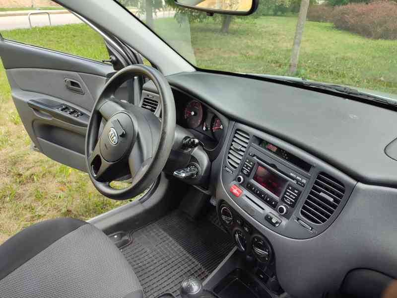 Pěkná Kia Rio 2011, klima, park senzory  - foto 10