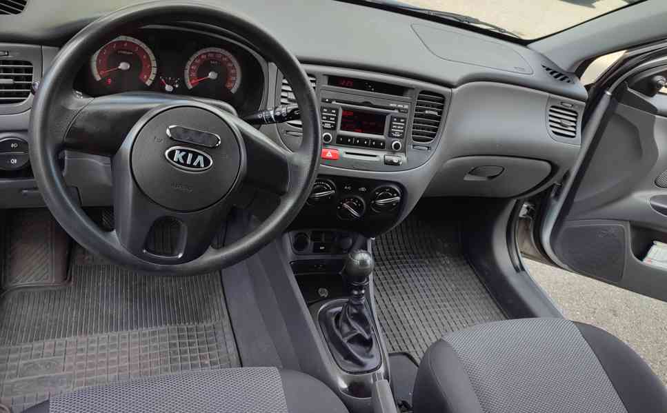 Pěkná Kia Rio 2011, klima, park senzory  - foto 11