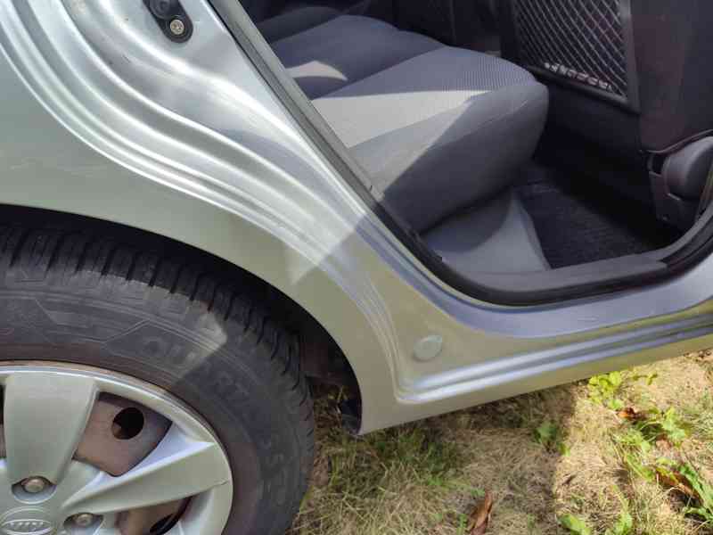 Pěkná Kia Rio 2011, klima, park senzory  - foto 7