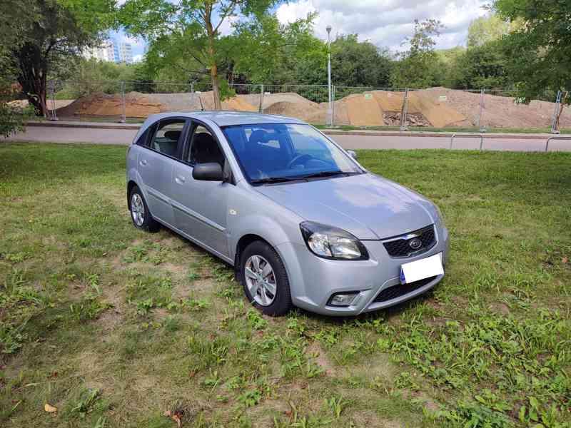 Pěkná Kia Rio 2011, klima, park senzory  - foto 3
