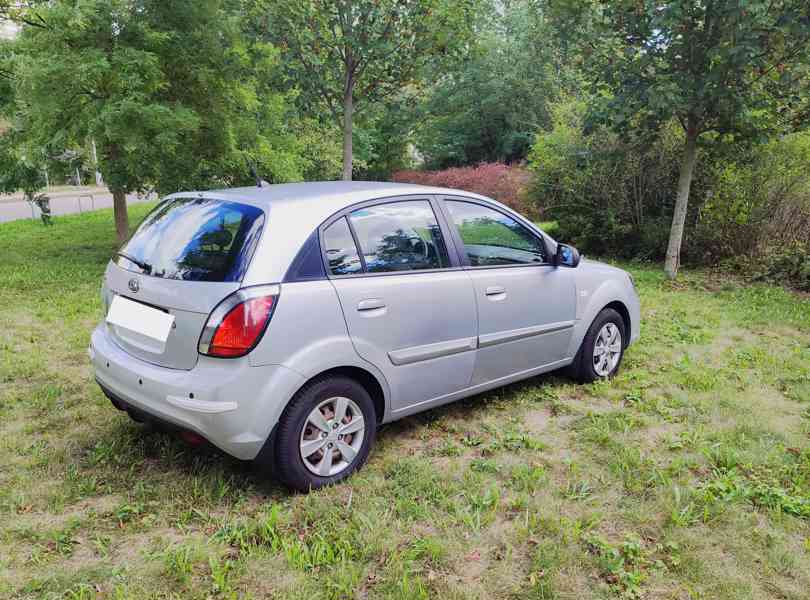 Pěkná Kia Rio 2011, klima, park senzory  - foto 4