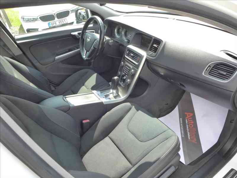 Volvo V60 1,6 D DIGI AC, SERVIS, 1.MAJ - foto 10