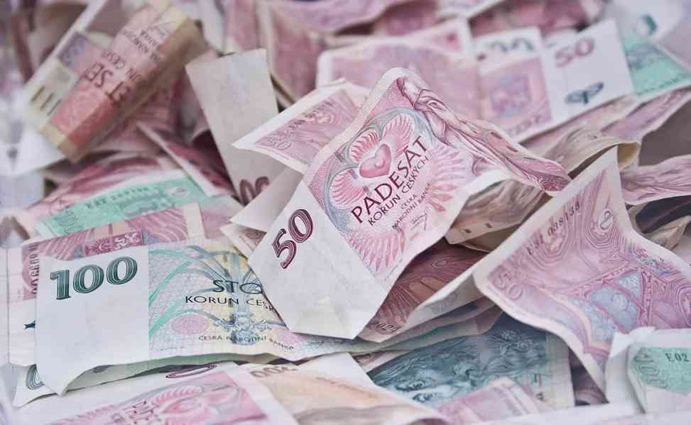 POŽÁDEJTE SI A ZÍSKEJTE SVOU ZCELA BEZPLATNOU PŮJČKU DO 48 H