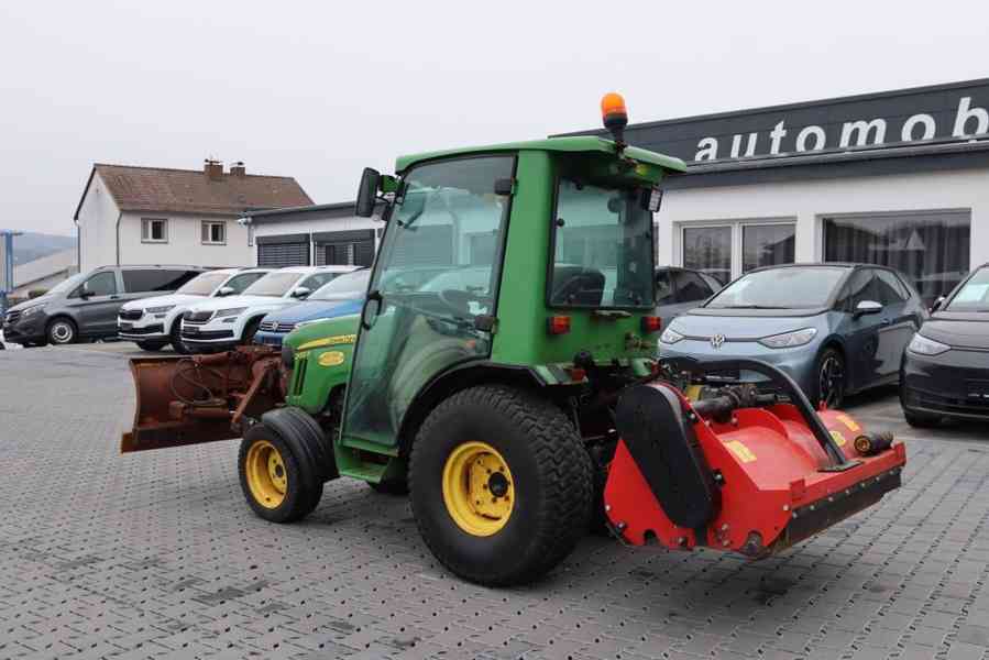 Traktor John Deere 2032R - foto 3