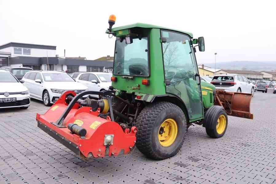 Traktor John Deere 2032R - foto 2