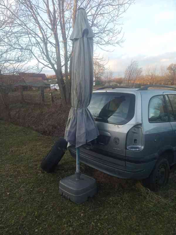 Levné stoly a čtyři křesla do karavanu, nebo zahradu.  - foto 5