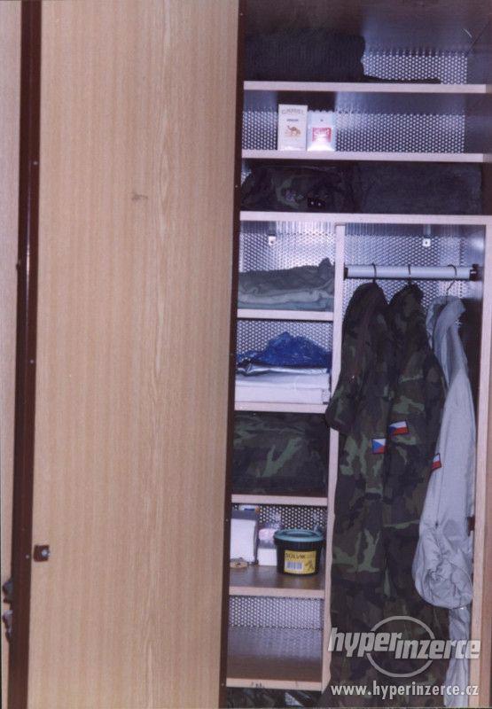 Vojenská šatní skříň vzor 85 - foto 1