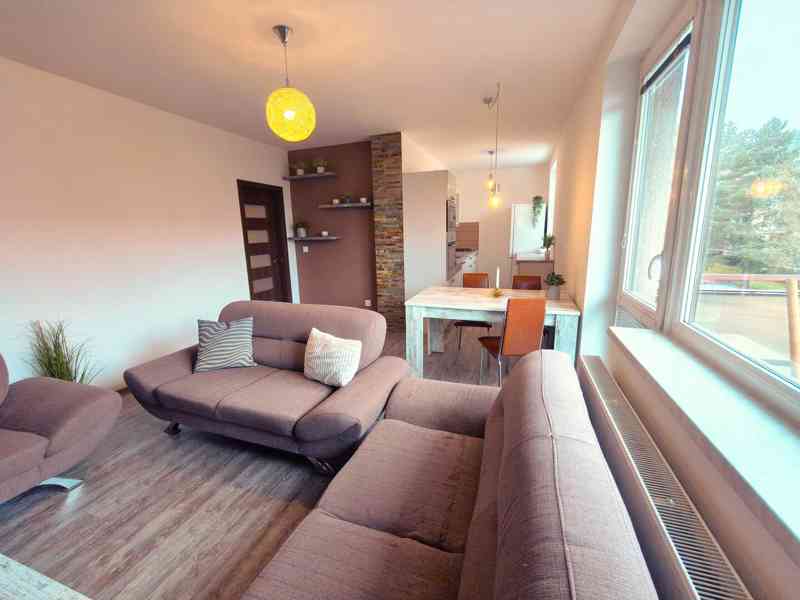 Náchod - prodej bytu 3+kk se dvěma balkony - foto 4