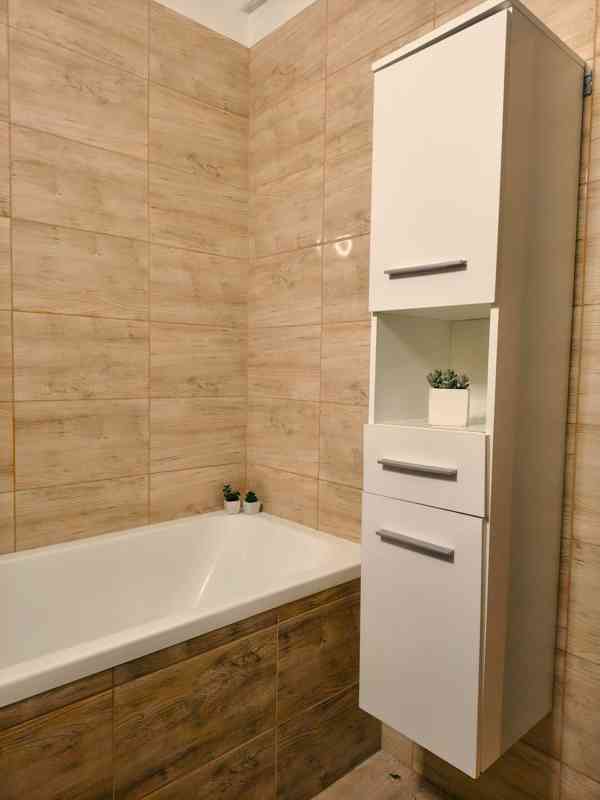 Náchod - prodej bytu 3+kk se dvěma balkony - foto 13