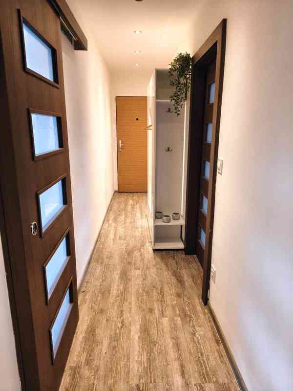 Náchod - prodej bytu 3+kk se dvěma balkony - foto 16