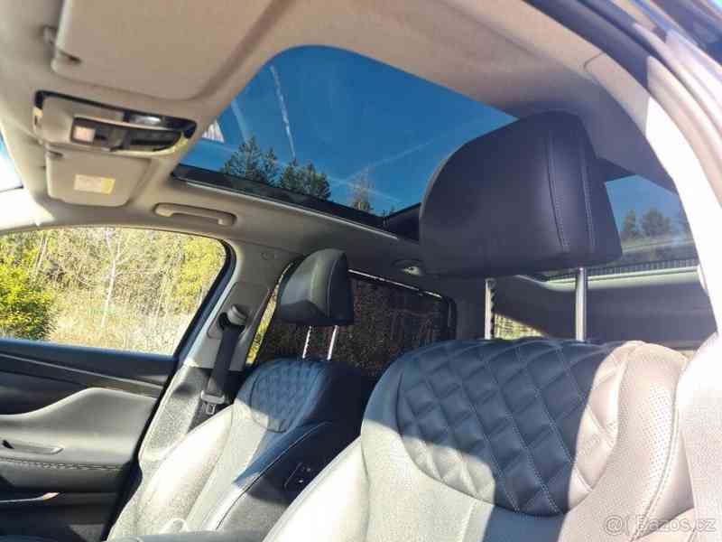 Hyundai Santa Fe 1,6   T-GDI HEV 4x4 169kW, 7 míst - foto 5