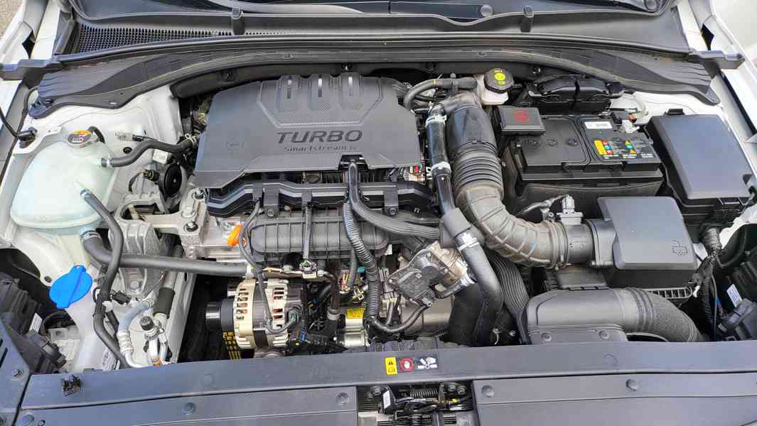 Hyundai i30 Fastback 1.0 T-GDI DCT COMFORT 8/2021 - foto 8