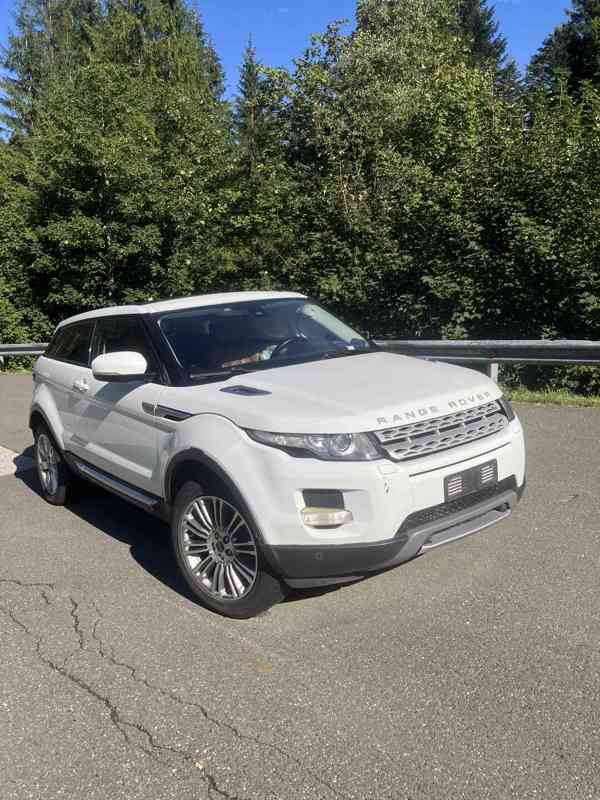 Range Rover Evoque 2,2 Diesel 112tis km, havarovaný - foto 2