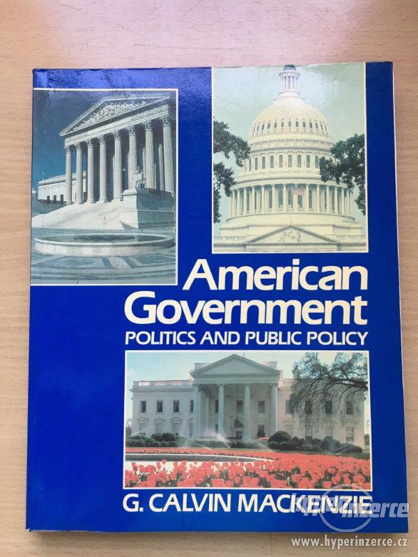 Knížka American Government & Politics - foto 1