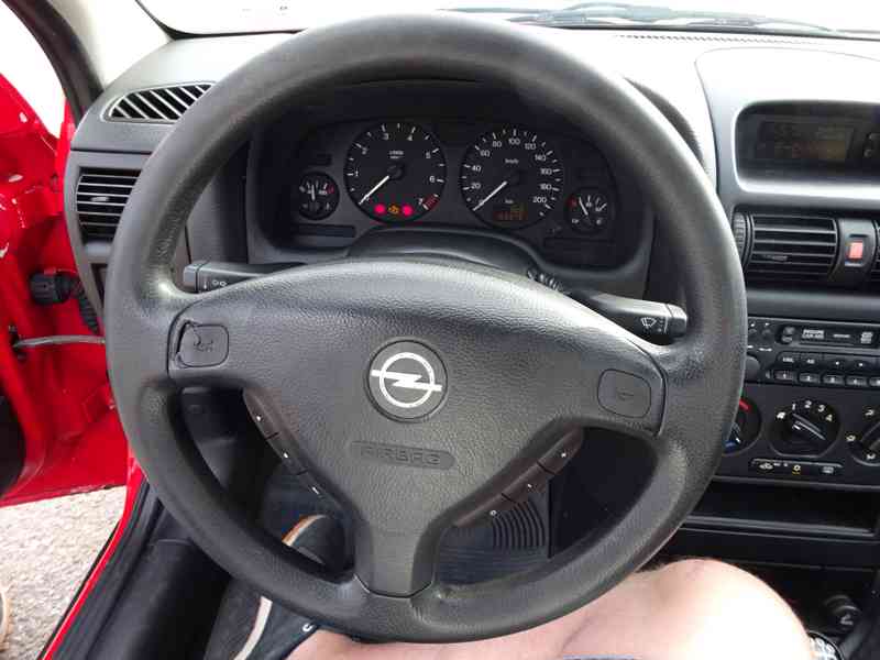 Opel Astra 1.6i r.v.1998 (KLIMA) 74 KW Dědictví  - foto 9