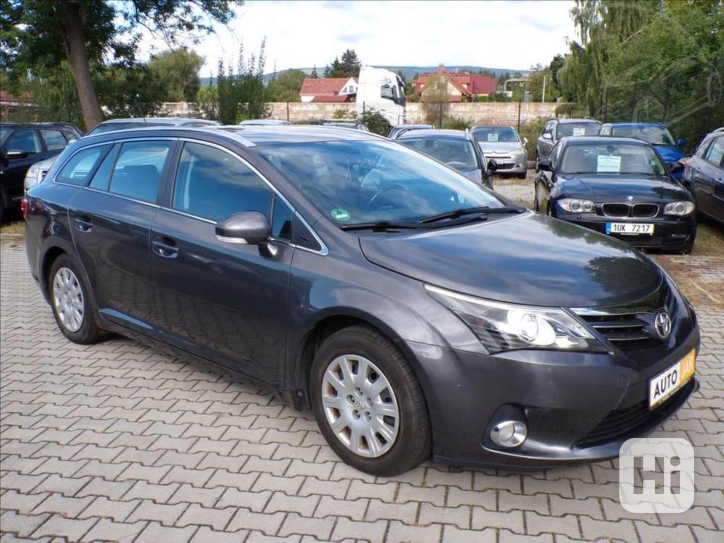 Toyota Avensis 1,8 VVTi KAMERA,WEBASTO,TAŽNÉ ZAŘ. - foto 1
