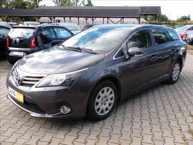 Toyota Avensis 1,8 VVTi KAMERA,WEBASTO,TAŽNÉ ZAŘ. - foto 2