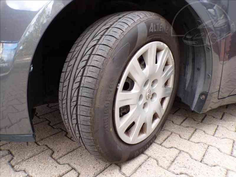 Toyota Avensis 1,8 VVTi KAMERA,WEBASTO,TAŽNÉ ZAŘ. - foto 14