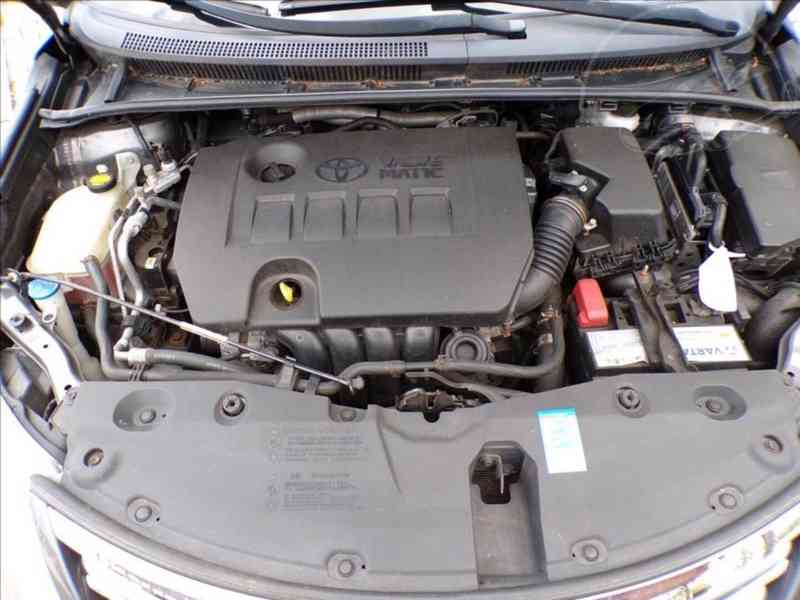 Toyota Avensis 1,8 VVTi KAMERA,WEBASTO,TAŽNÉ ZAŘ. - foto 12