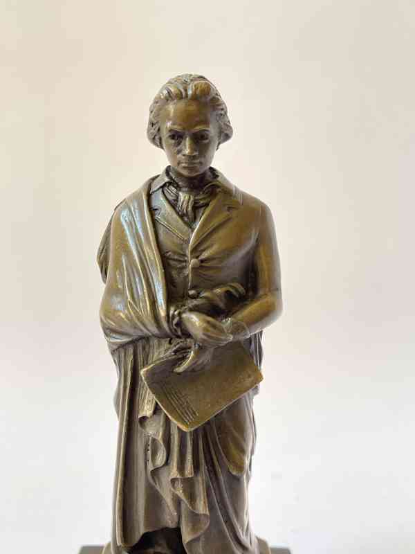 Ludwig van Beethoven - bronzová soška - foto 2