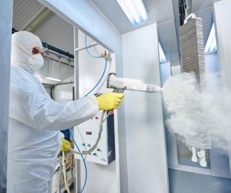 Průmyslový lakýrník / Industrielackierer  - foto 1