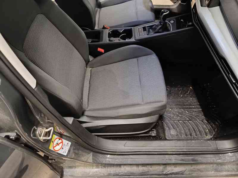 Čištění interiéru vozů - auto detailing - foto 5