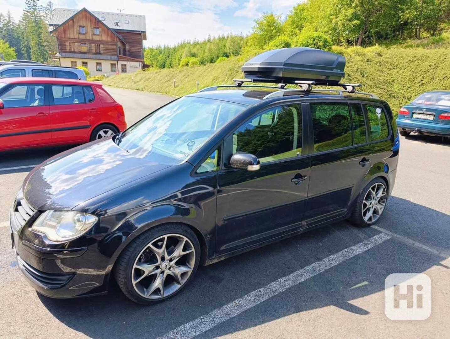 Volkswagen Touran 2.0 TDI, r.v. 2007, 7 míst - foto 1