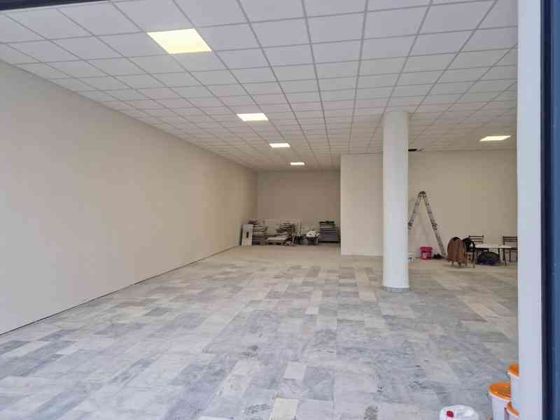 komerční prostor 215 m2 Adamov - foto 5