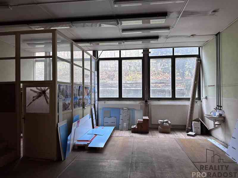Pronájem skladu - dílny o výměře 138m2 v Adamově u Blanska  - foto 10
