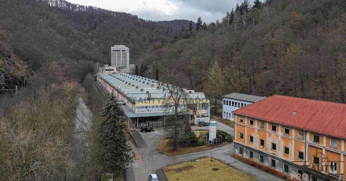 Pronájem skladu - dílny o výměře 138m2 v Adamově u Blanska  - foto 2
