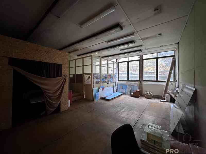 Pronájem skladu - dílny o výměře 138m2 v Adamově u Blanska  - foto 9