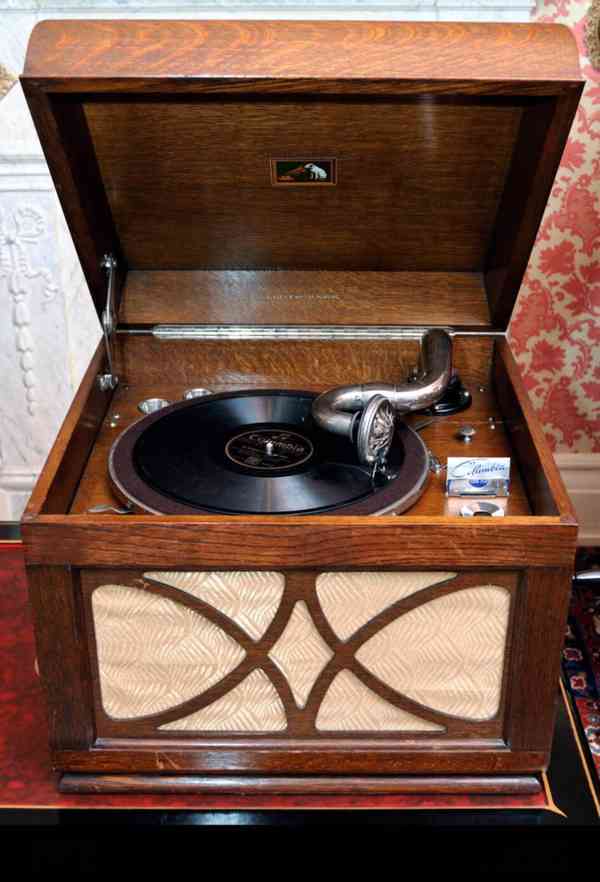 Stará plechová krabička s náhradními gramojehlami, 20. léta - foto 6