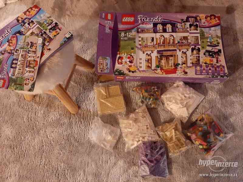 LEGO Grand hotel s taxi - Friends 41101 - foto 6