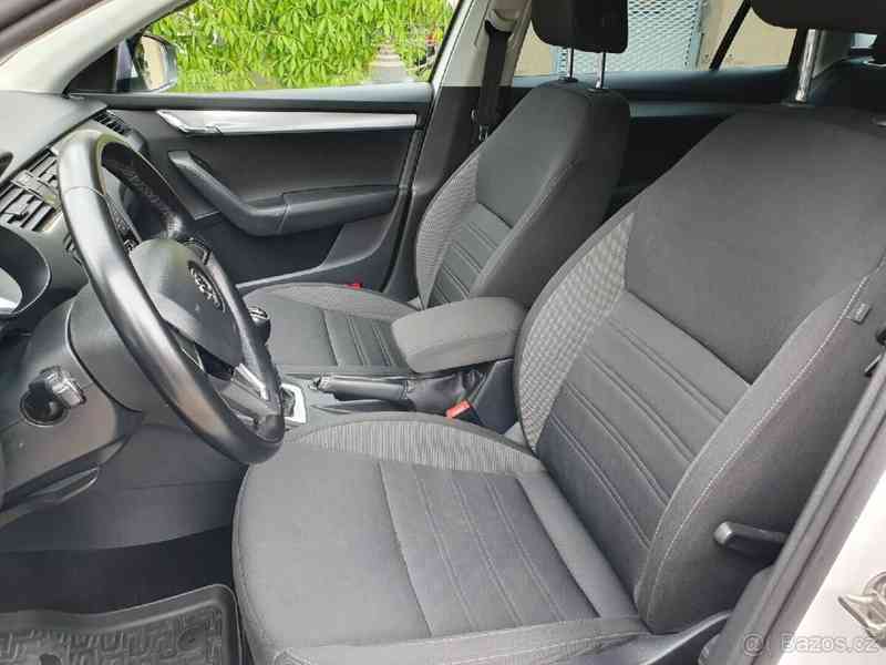 Škoda Octavia 1,6 3 Ambition TDI, 85 kW - foto 12