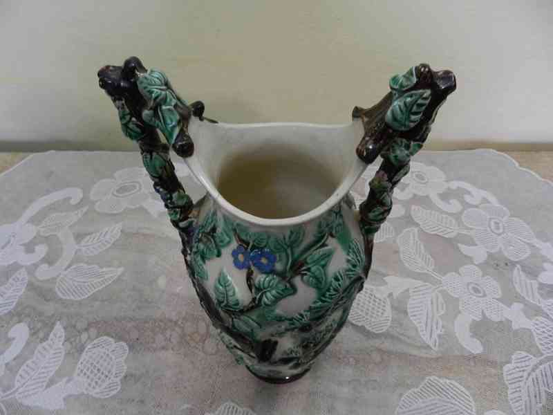 Krásná secesní ručně malovaná Váza Veverky Majolika - foto 2