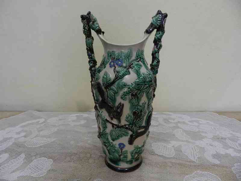 Krásná secesní ručně malovaná Váza Veverky Majolika - foto 1