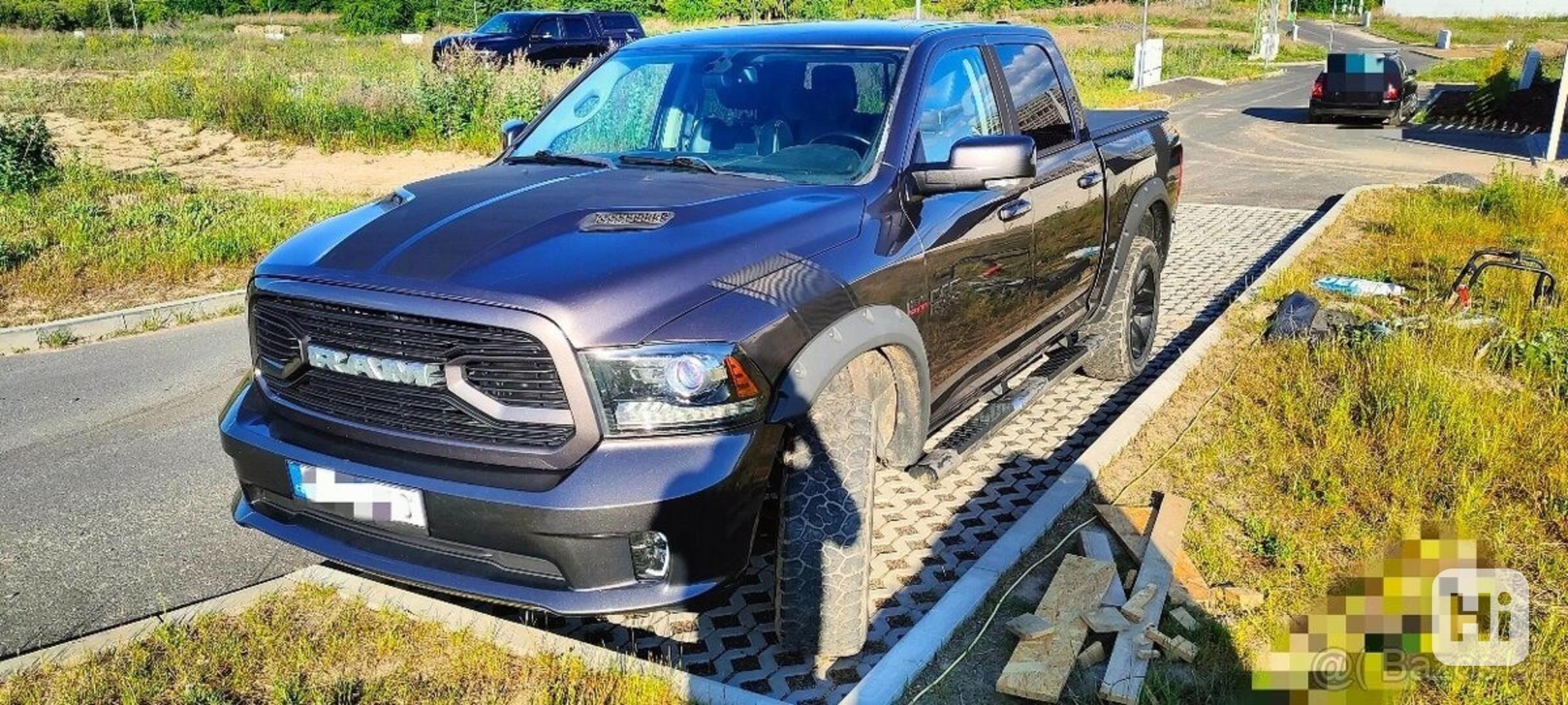 Dodge RAM 1500 Sport - foto 1