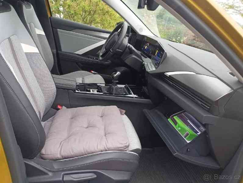 Opel Astra 1,2 81 kw - NEJSEM BAZAR - foto 10