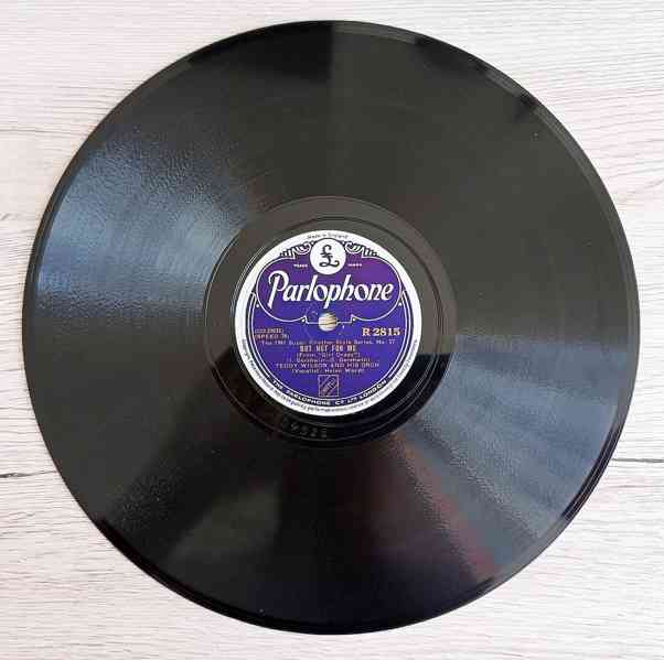 9 starožitných šelakových gramodesek americký jazz, swing - foto 16