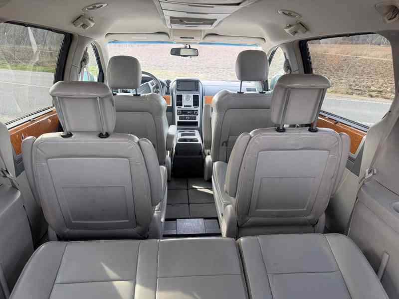 Chrysler Grand Voyager 3,8 V6 LPG Limited 2008 DPH - foto 8